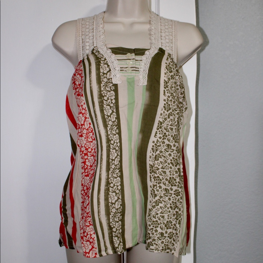 Island-inspired Patterned Tunic / Blouse
